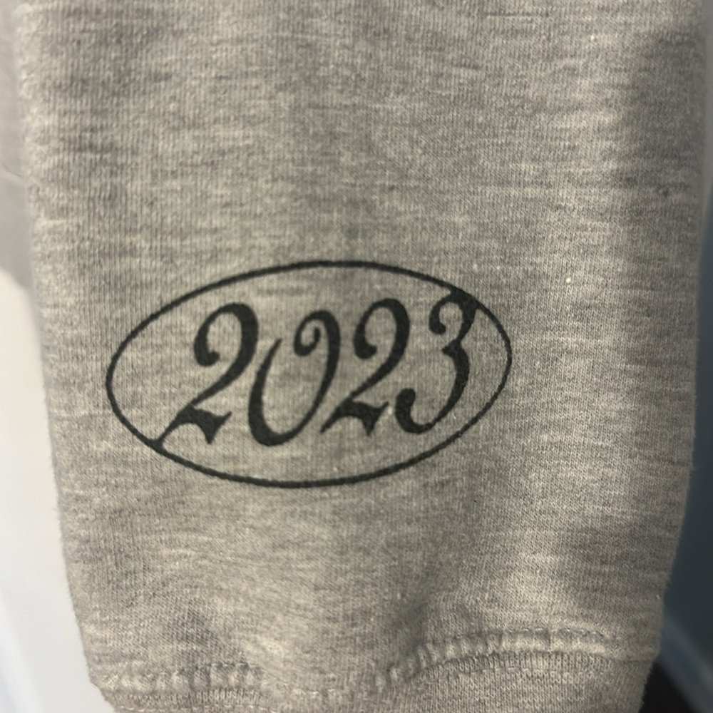 Taylor Swift The Eras Tour Gray Crewneck Sweatshirt NWOT Size XL - Picture 4 of 6